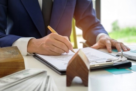 How to Become an Estate Planning Lawyer: