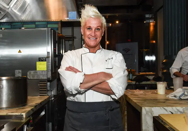 Food Network Chef Anne Burrell Died