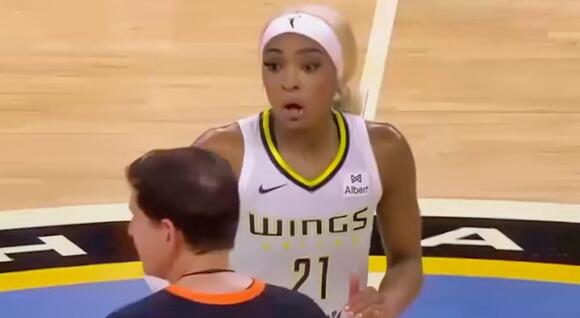 DiJonai Carrington Shines in WNBA Spotlight