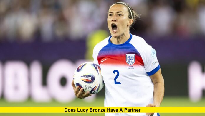 Does Lucy Bronze Have a Partner