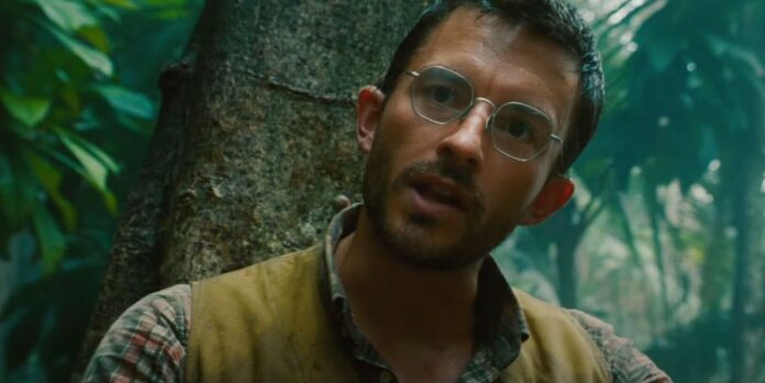 Jonathan Bailey Glasses