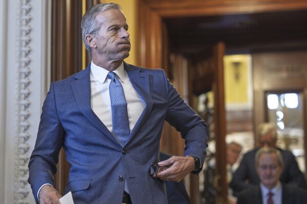 Donald Trump Budget Bill Faces Tight Vote in House of Representatives(25) Donald Trump Budget Bill Faces Tight Vote in House of Representatives