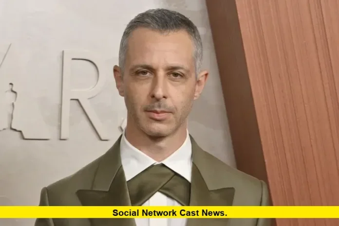 Social Network Cast News