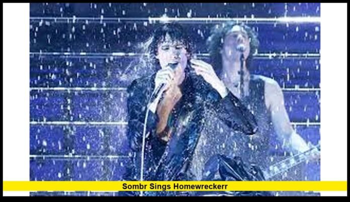 in Stunning Rain-Soaked AMAs Performance That Leaves Fans Emotional