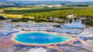 Things to Do in West Yellowstonee Must-See Attractions, Wildlife Encounters, and Outdoor Adventures