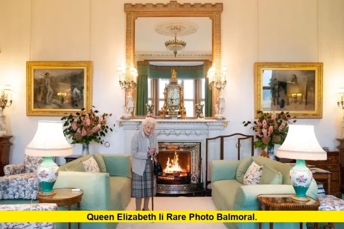 Queen Elizabeth II Rare Photo Balmoral